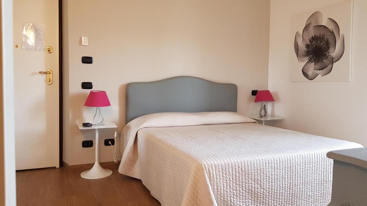 Il Casale Degli Ulivi - Agriturismo - Tenimenti Leone 라누비오 외부 사진