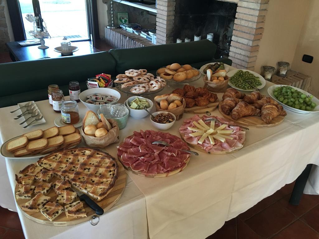 Il Casale Degli Ulivi - Agriturismo - Tenimenti Leone 라누비오 외부 사진